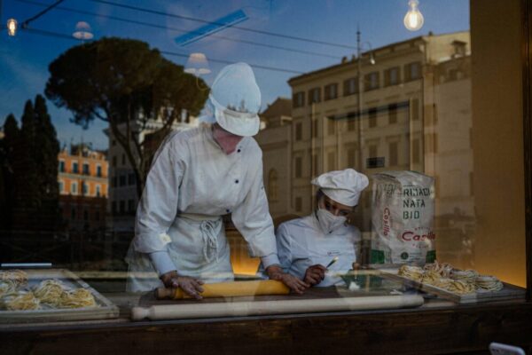 What are the best food tours or cooking classes in Rome?