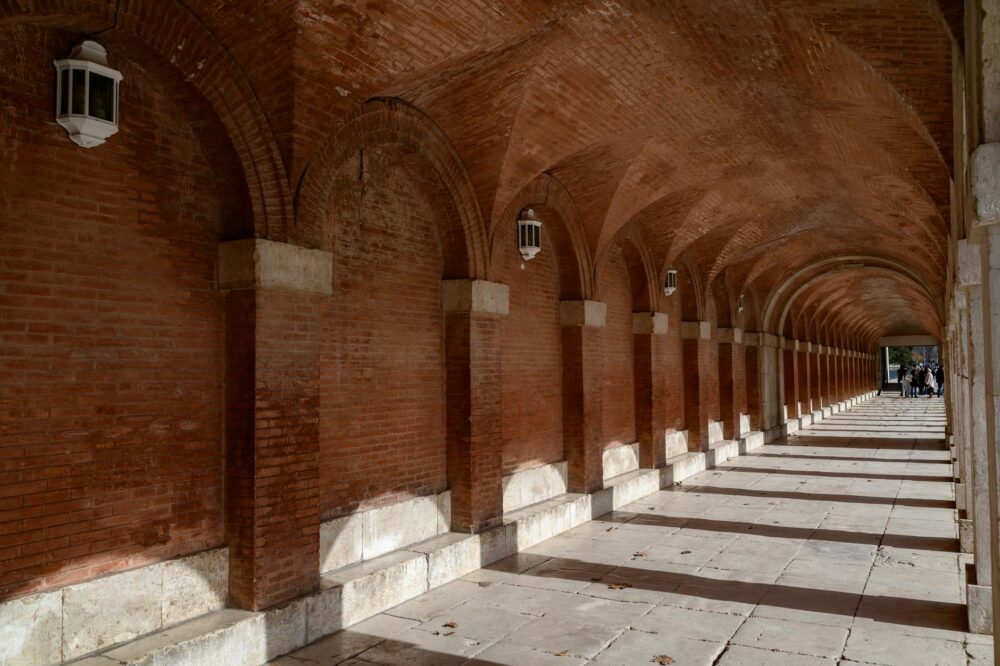 What are the best free things to do in Toulouse?