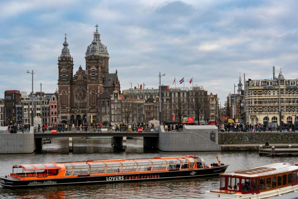 What are the best LGBTQ+ bars in Amsterdam?