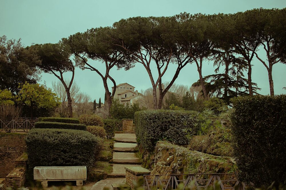 What are the best parks and gardens to relax in Rome?