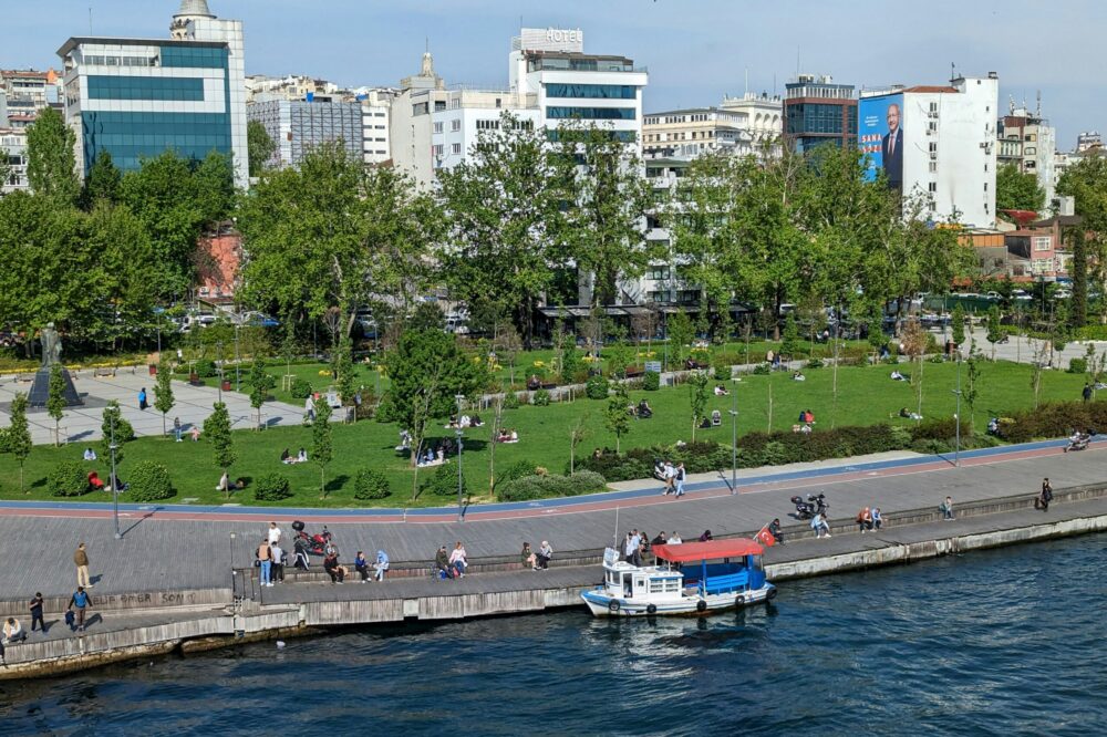 What are the best parks and green spaces in Istanbul?