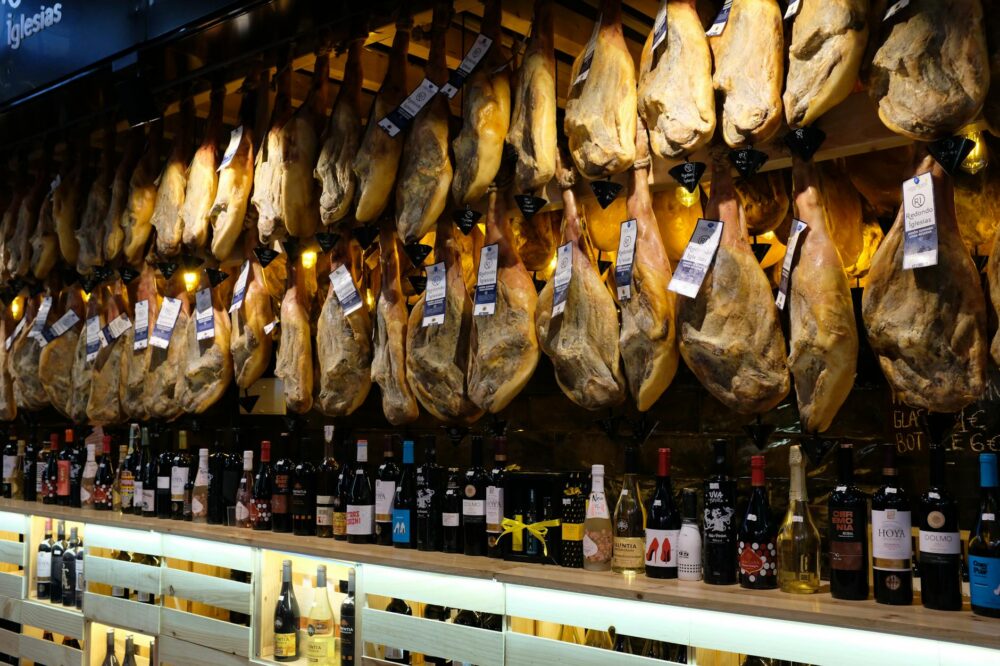 What are the best places to try Spanish ham in Barcelona?