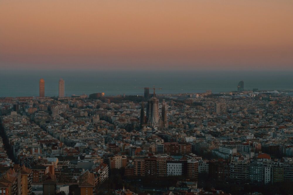 What are the best places to watch the sunset in Barcelona?