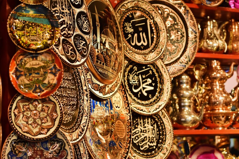 What are the best souvenirs to buy in Istanbul?