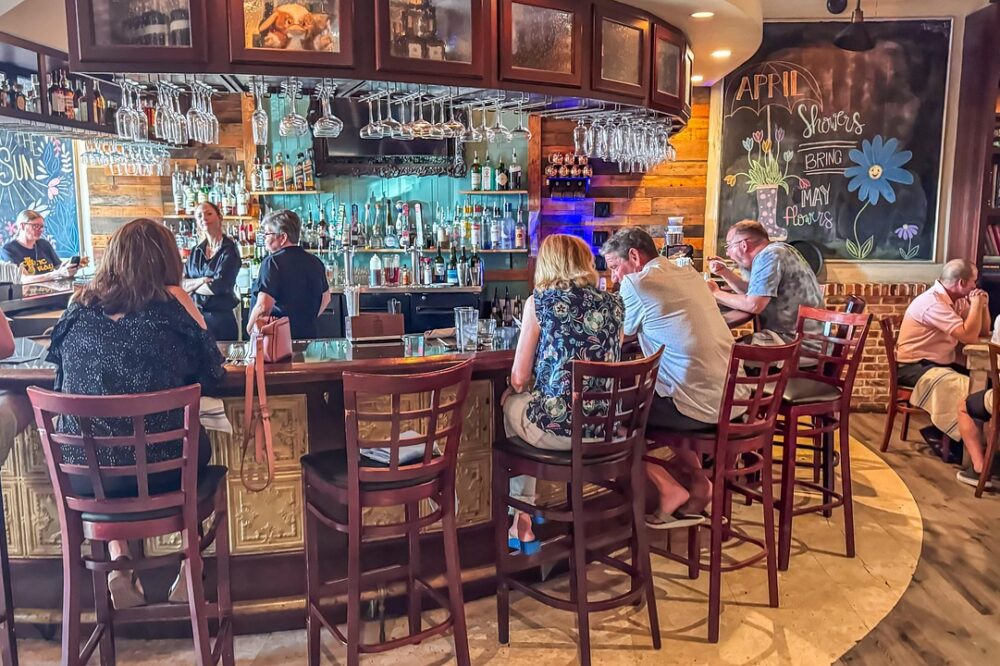 What are the best spring cocktail bars in Paris?