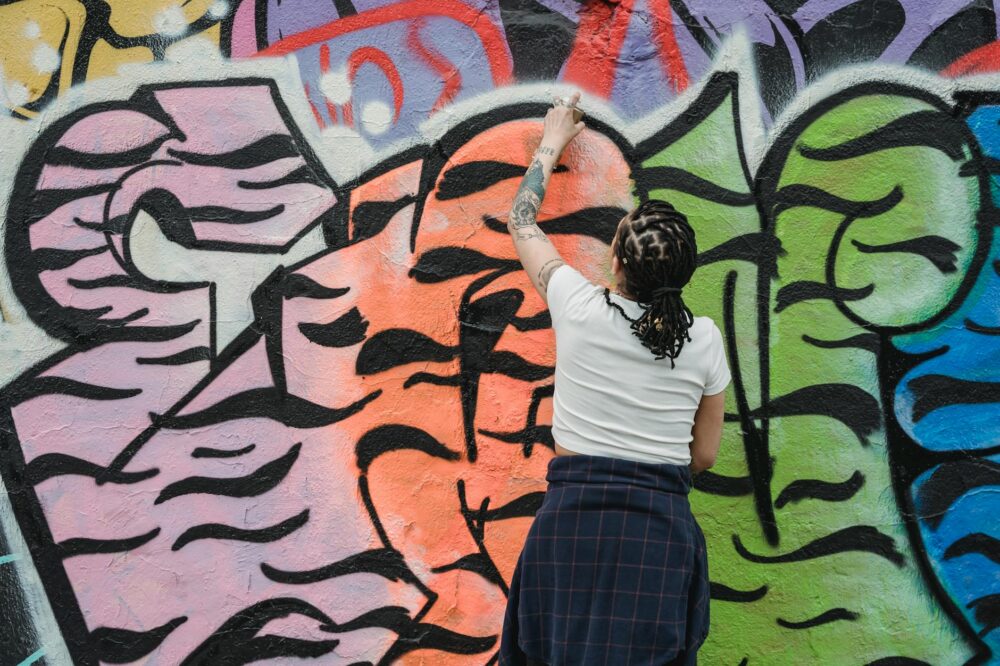 What are the best street art spots in Toulouse?