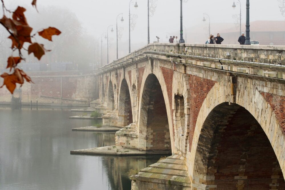 What are the best walking tours in Toulouse?