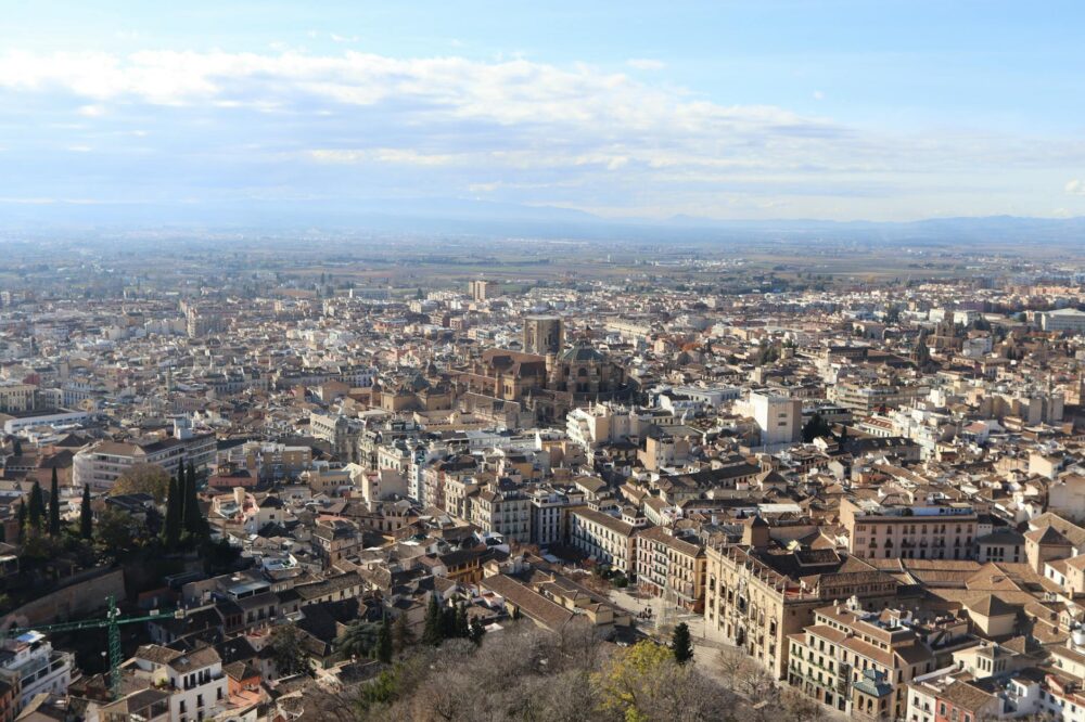 What are the best ways to travel from Barcelona to Granada?