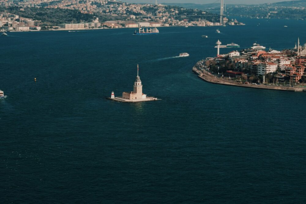 What are the most important historical events that shaped Istanbul?