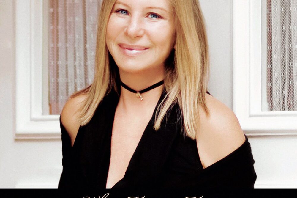 What are the must-see attractions in Barcelona for tourists?