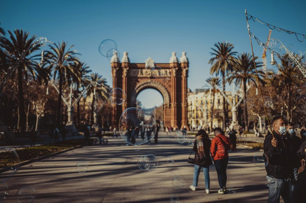 What are the top-rated photography tours in Barcelona?