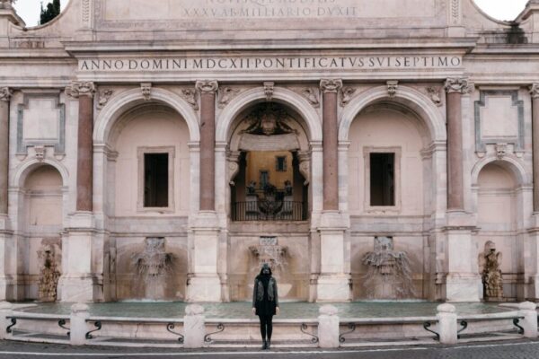 What are the top recommendations for solo female travelers in Rome?