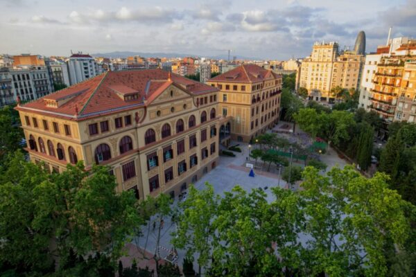 What free cultural centers are open in Barcelona in 2026?