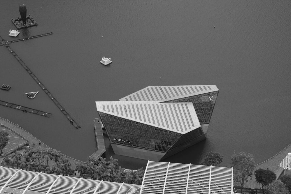 What free exhibitions are at the Fondation Louis Vuitton in 2026?