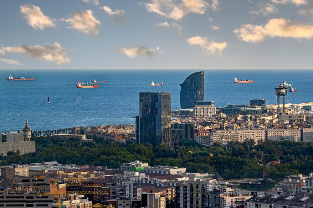 What free markets can I visit in Barcelona in 2026?