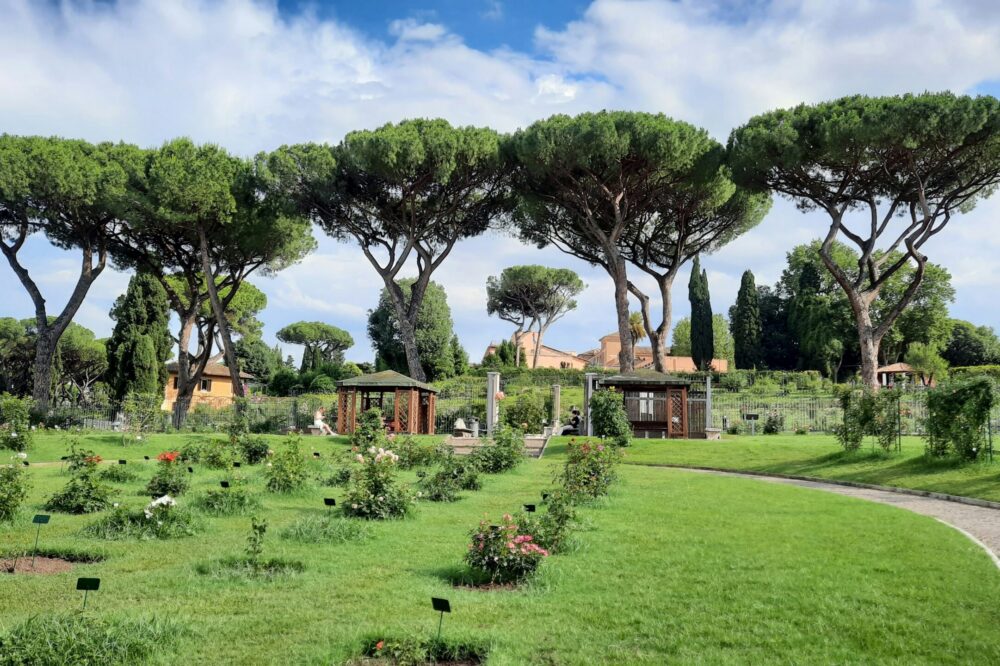 What free parks and gardens can you visit in Rome in 2026?