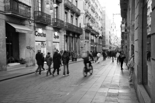 What free running routes are popular in Barcelona in 2026?
