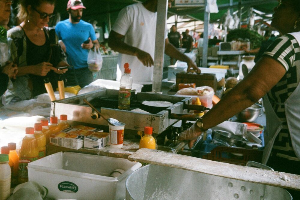 What free street food markets are in Paris in 2026?