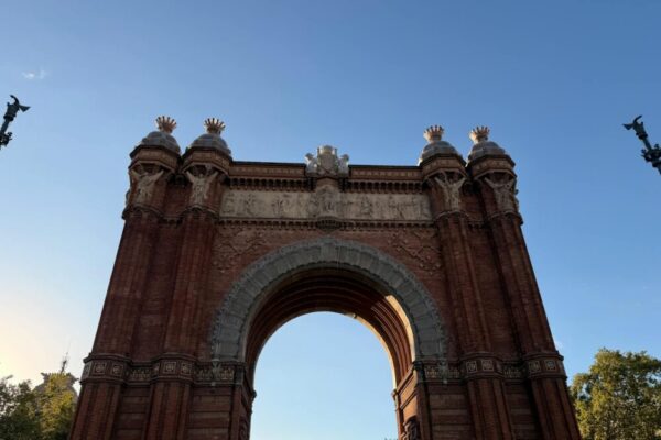 What free viewpoints offer the best views of Barcelona in 2026?