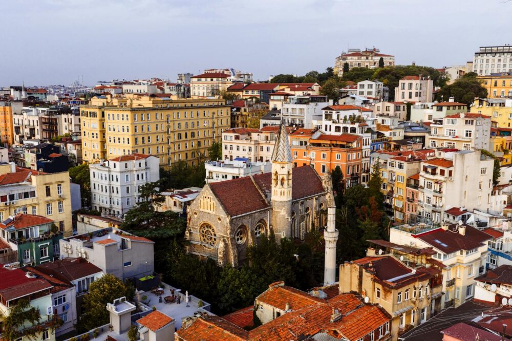 What free workshops are available in Istanbul?