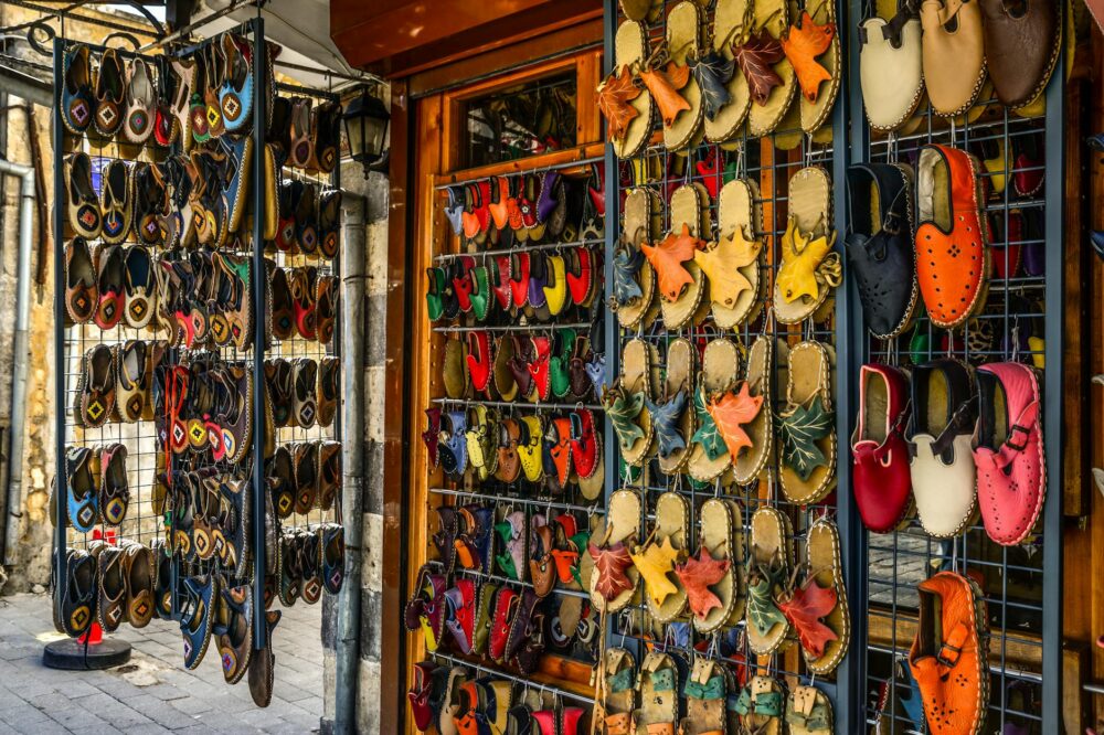 What is the best leather market in Florence?