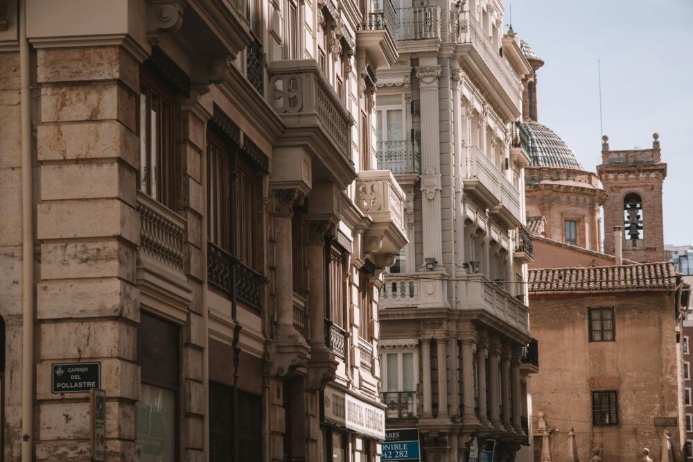 Affordable hotels in Toulouse with a car rental service