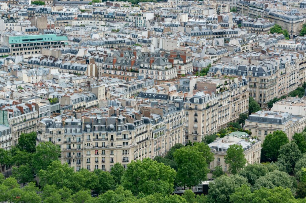 Are Paris catacombs a good rainy day activity?