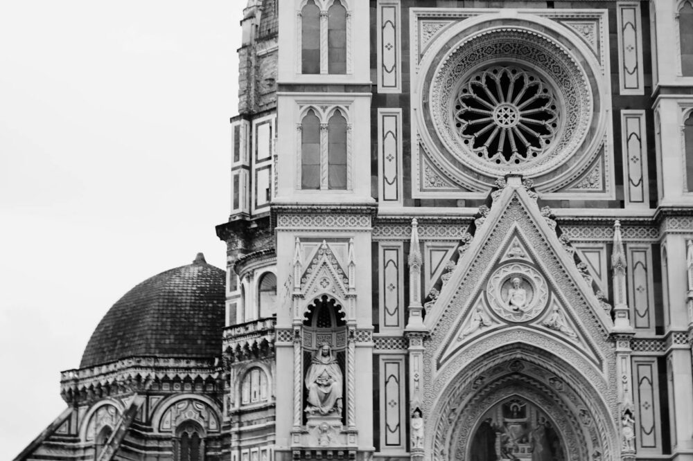 Are there any budget hotels in Florence with a fan?