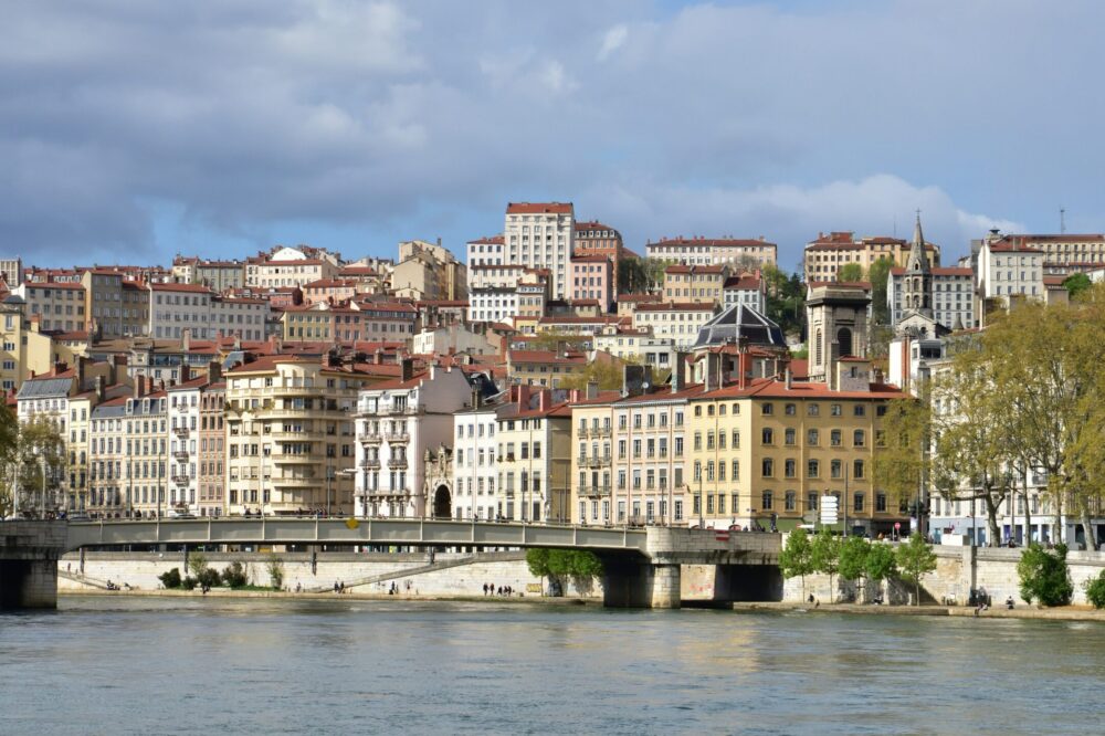Are there any guided tours in Lyon?