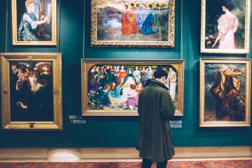 Are there budget hotels in Florence near the Accademia Gallery?