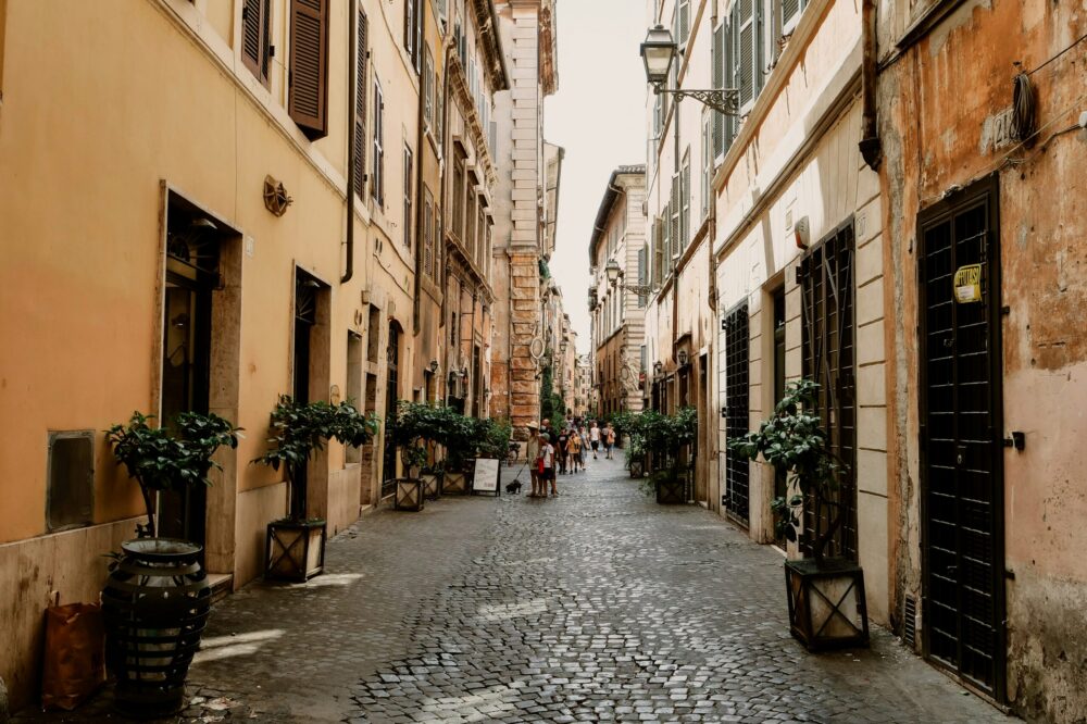 Are there budget hotels in Florence near the Basilica of Santa Croce?