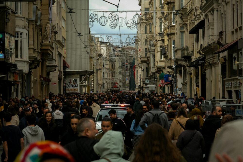 Are there preparatory programs for international students in Istanbul?
