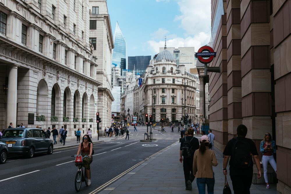 Best cafes in London for a group hangout 2026