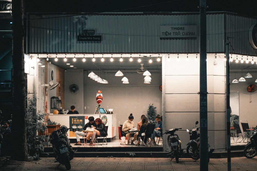 Best cafes in Nice for a group gathering