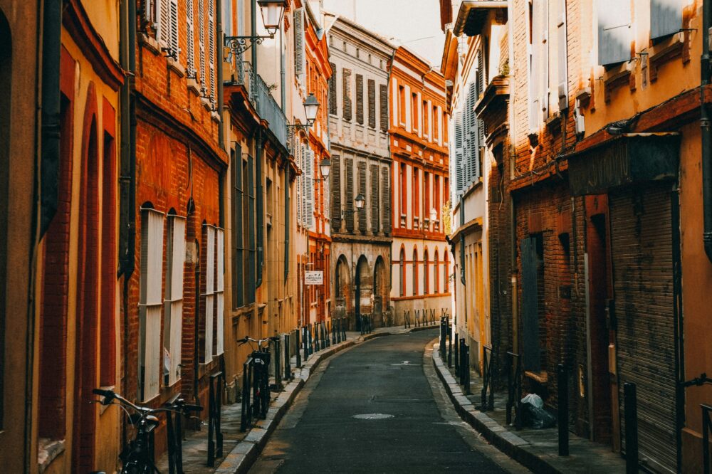 Best cafes in Toulouse for people-watching in 2026