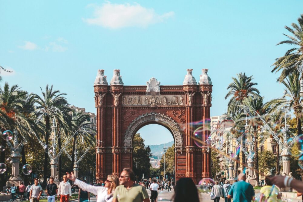 Best hotels in Barcelona for solo travelers who want to explore food