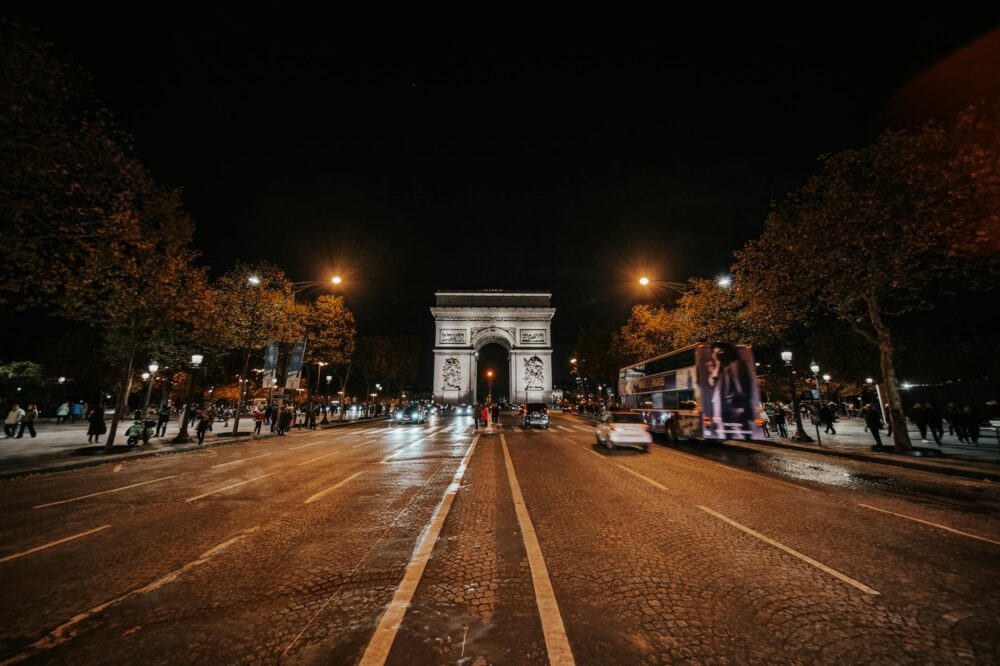Best restaurants for a romantic proposal in Paris 2026