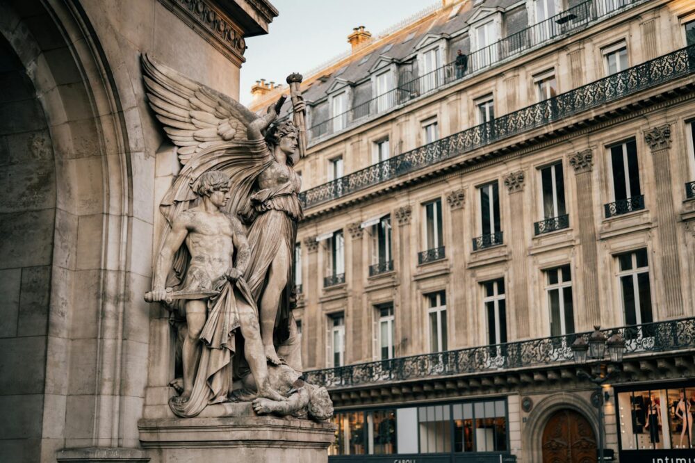 Can you attend Paris Fashion Week for free