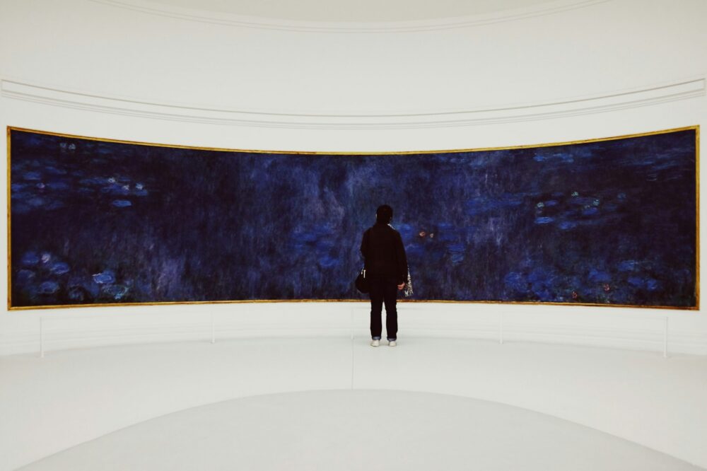 Can you visit the Musée de l'Orangerie on a rainy day?