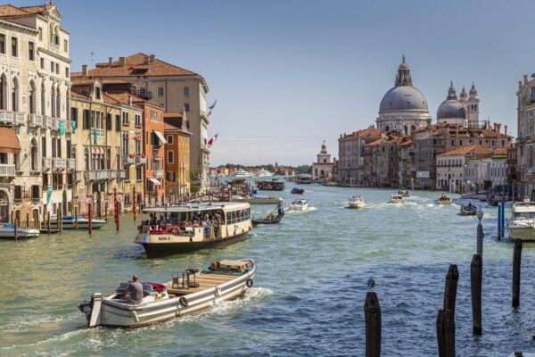 Can you visit the Museo di Santa Croce on a rainy day?