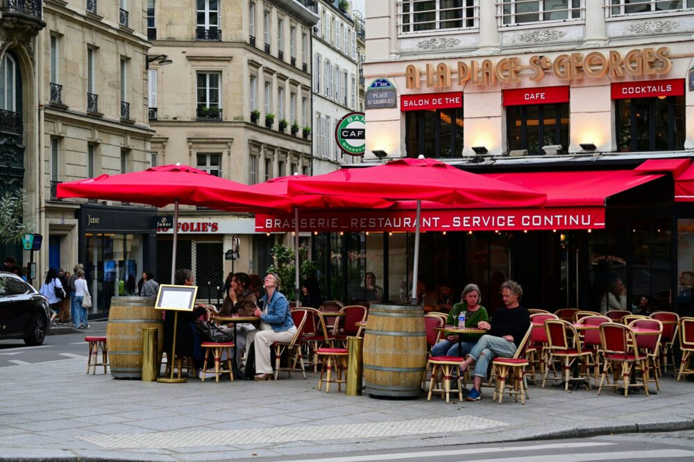 Free fashion shows in Paris for tourists 2026