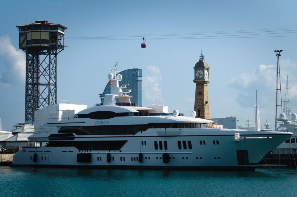 Hotels in Barcelona with a concierge for solo travelers