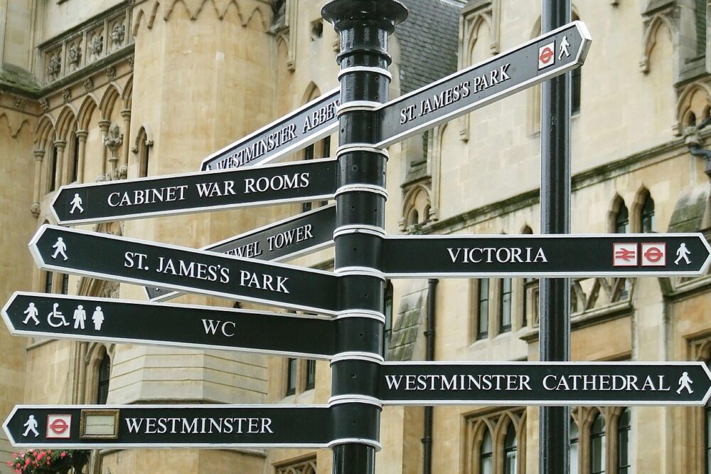 How do I apply for a student visa for a short course in London?