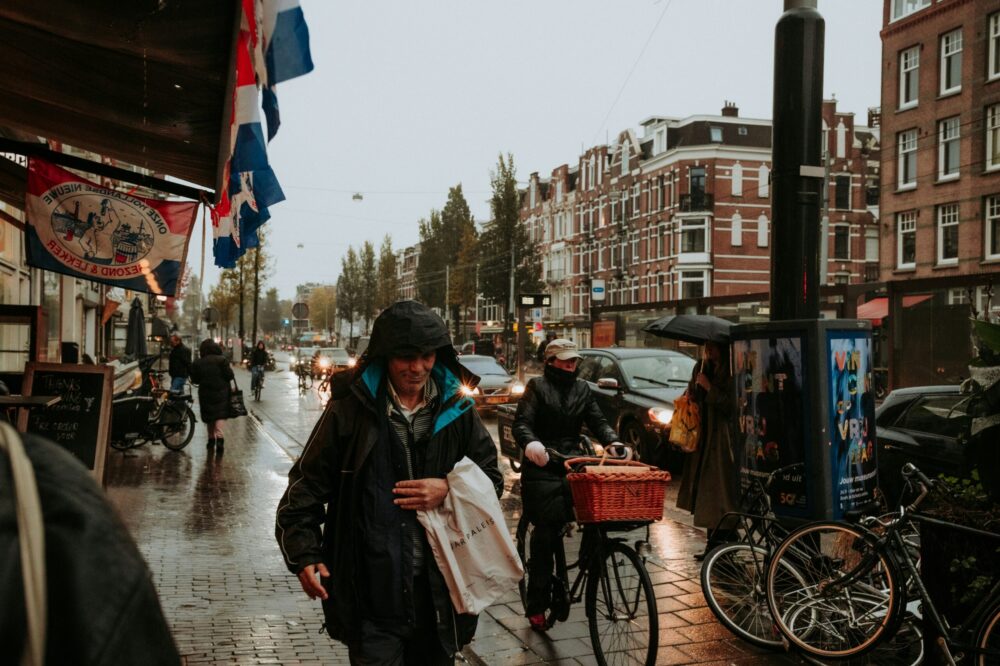How do I find a roommate in Amsterdam?
