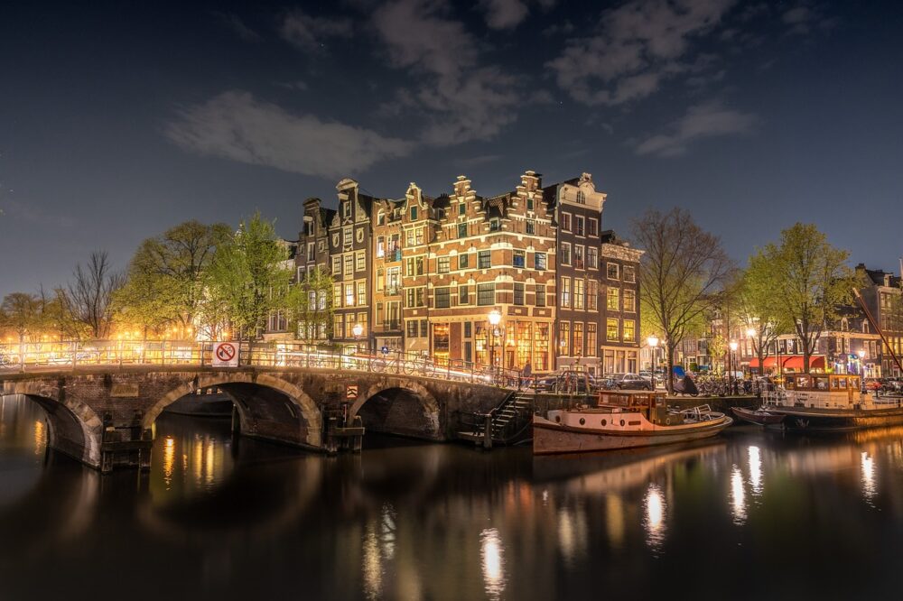 How do I open a bank account as an international student in Amsterdam?