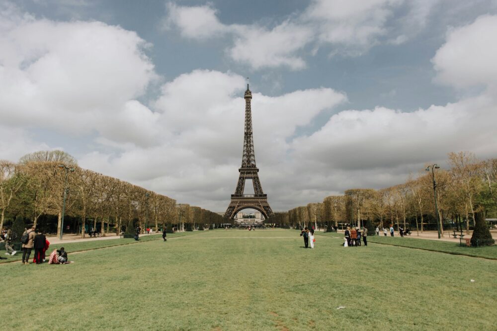 How many days should I spend in Paris in spring?