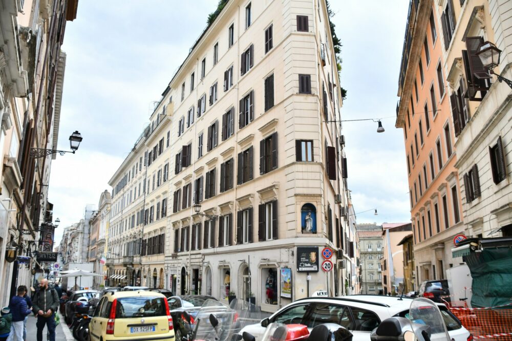How to choose a 5-star hotel in Rome with a view?