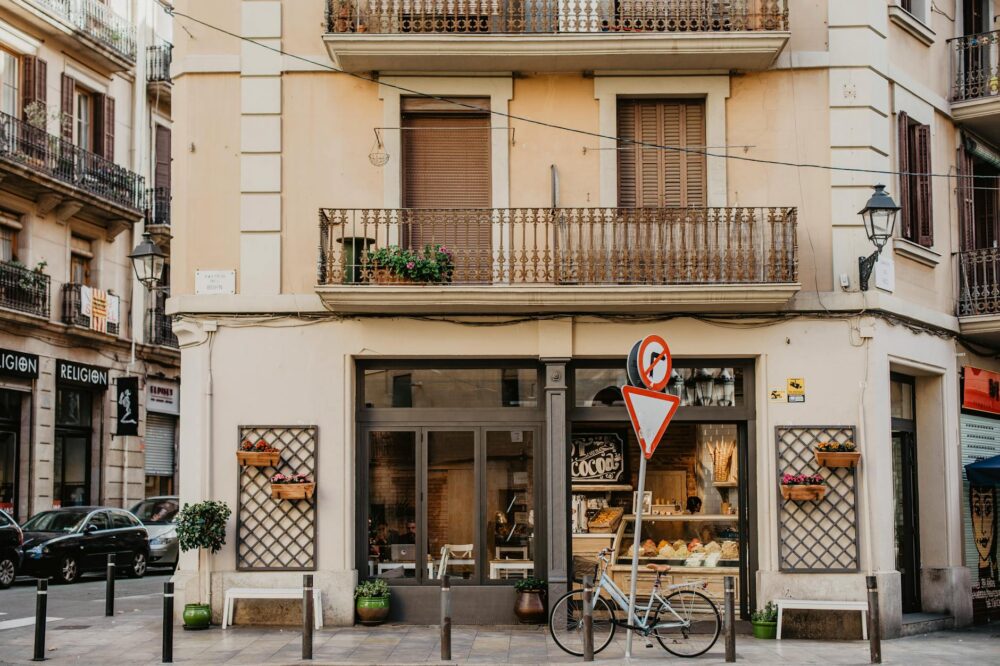 How to choose a hotel in Barcelona as a solo traveler?