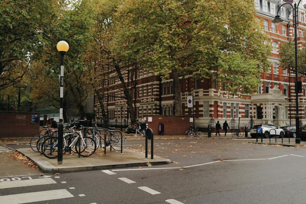 How to choose a hotel in London as a solo traveler?