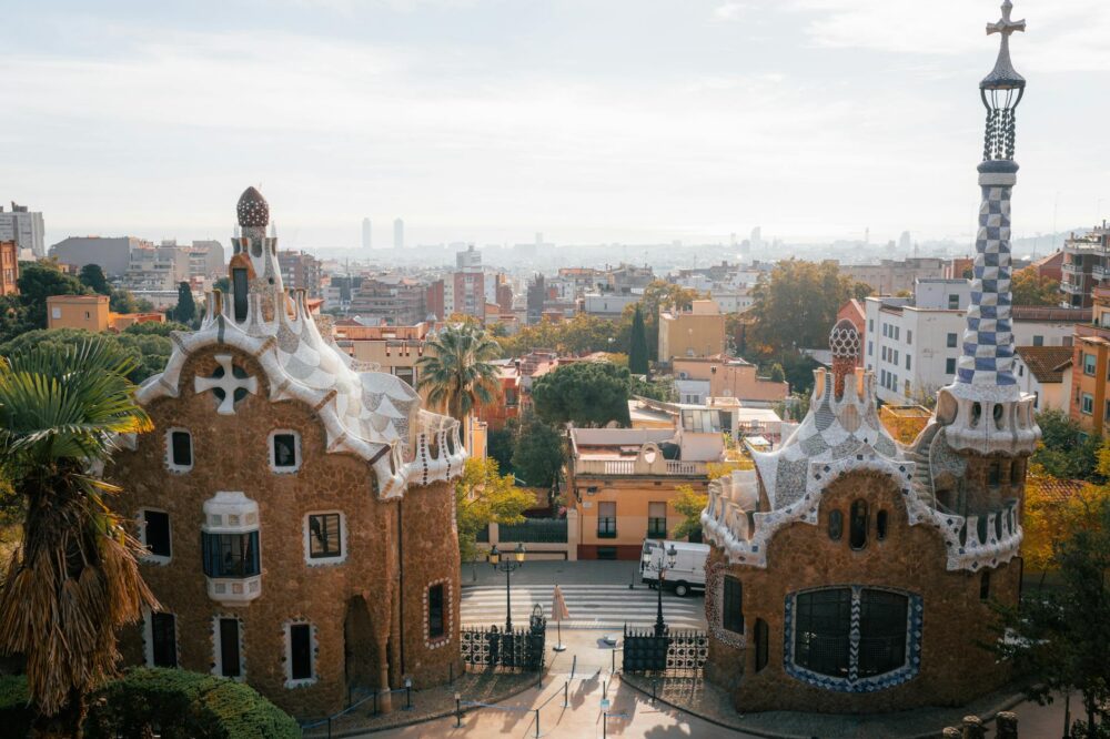 How to explore the Sant Antoni neighborhood for free in Barcelona in 2026?